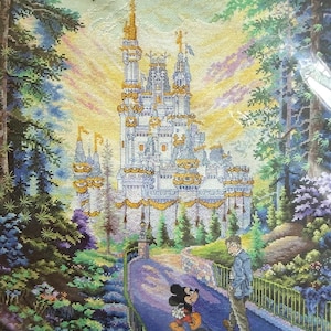 Kit de Ponto Cruz "A Arte da Disney: Passado, Presente e Eterno" | Castelo da Cinderela | Mickey Mouse | Raro | Novo na Embalagem | Lacrado de Fábrica