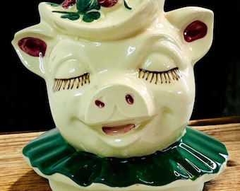 Shawnee Smiley Winnie Pig Vintage cookie jar by the Winnie
