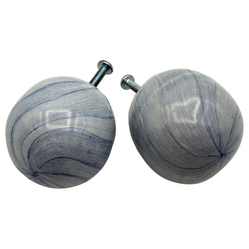 Juego de 2 tiradores Mackenzie Childs + herrajes / Remolino azul claro / Pomos para cajones / Armarios imagen 1