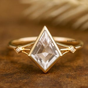 Kite Cut Moissanite Engagement Ring Yellow Gold Ring Solitaire Promise Wedding Ring Bezel Set Bridal Statement Ring Gift for Her Split Band