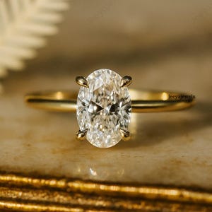 Anillo de compromiso de moissanita ovalada, solitario de oro amarillo, anillo de novia minimalista, anillo clásico de diamantes de promesa, engaste de 4 puntas, regalo para ella