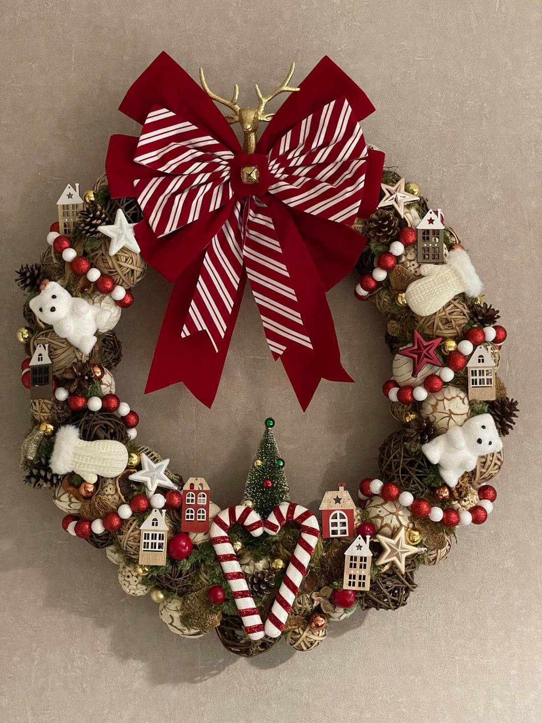 Large Decorative Christmas Wreath 69x84 Cm in Barley Sugar, Fir Tree