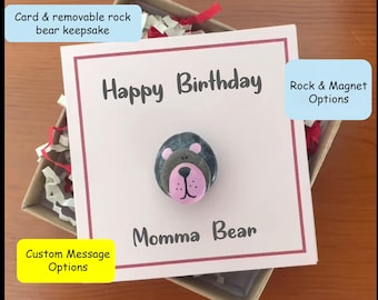 Biglietto di auguri di compleanno personalizzato per la mamma: magnete ricordo a forma di orso dipinto a mano