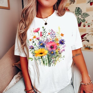 Wildflower tshirt, wilde bloemen shirt, bloemen tshirt, bloem shirt, cadeau voor vrouwen, dames shirts, beste vriend cadeau, Cottagecore tshirt