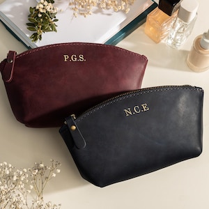 Leather Cosmetic Bag with Zipper, Unique Women&#39;s Leather Toiletry Bag with Engraving, Makeup bag with Name, Birthday Gift for Her
