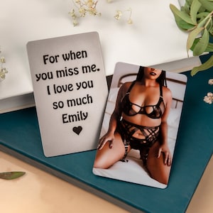 Photo en couleur sur carte en métal pour insert de portefeuille pour petit ami, carte portefeuille imprimée pour petit ami coquine, cadeau photo coquine pour petit ami