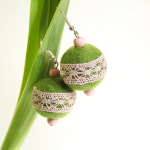 SPRING – green Lace and felt EARRINGS, eco-friendly dangle earrings