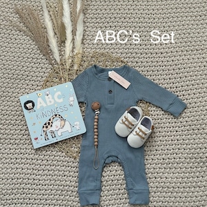 Baby Shower gift, new baby gift, Gender Neutral Baby Gift, Curated Baby Gift, baby gift box, newborn baby gift, unisex baby, baby gift set
