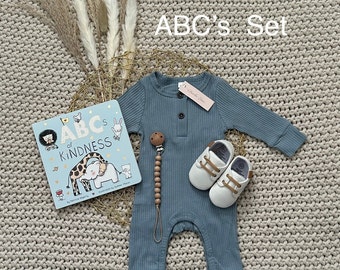 Baby Shower gift, new baby gift, Gender Neutral Baby Gift, Curated Baby Gift, baby gift box, newborn baby gift, unisex baby, baby gift set