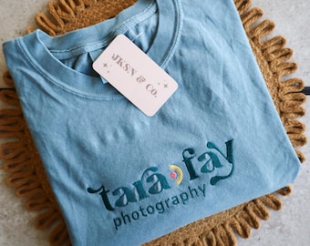 Camiseta con logotipo bordado personalizado: diseño de logotipo bordado, camiseta con logotipo, sudadera bordada personalizada, logotipo, colores cómodos.