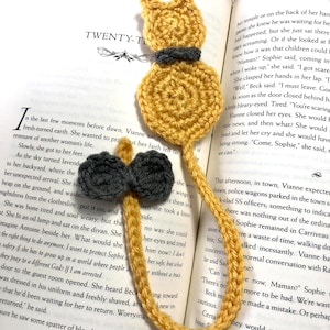 Crochet Cat Bookmark • Cat Bookmark • Unique Bookish gift • Crochet Bookmark • Cat Lover gift • Mother’s Day gift •Teacher Appreciation gift
