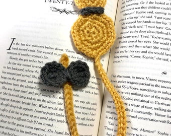 Crochet Cat Bookmark • Cat Bookmark • Unique Bookish gift • Crochet Bookmark • Cat Lover gift • Mother’s Day gift •Teacher Appreciation gift