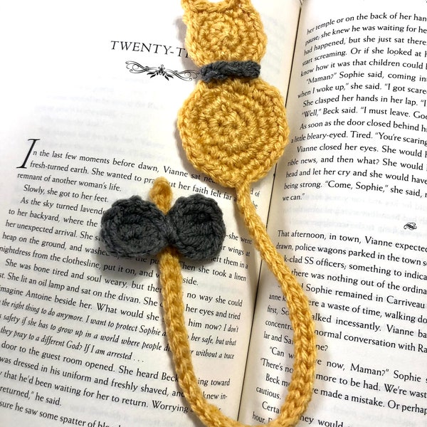 Crochet Cat Bookmark • Cat Bookmark • Unique Bookish gift • Crochet Bookmark • Cat Lover gift • Mother’s Day gift •Teacher Appreciation gift