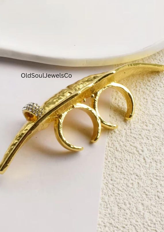 Golden Lips Adjustable Ring – Exaggerated Alloy S… - image 4