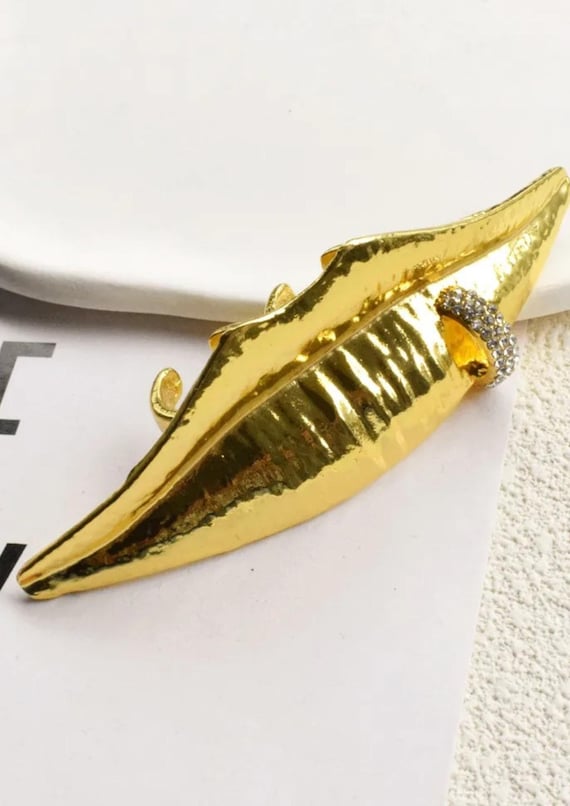 Golden Lips Adjustable Ring – Exaggerated Alloy S… - image 7