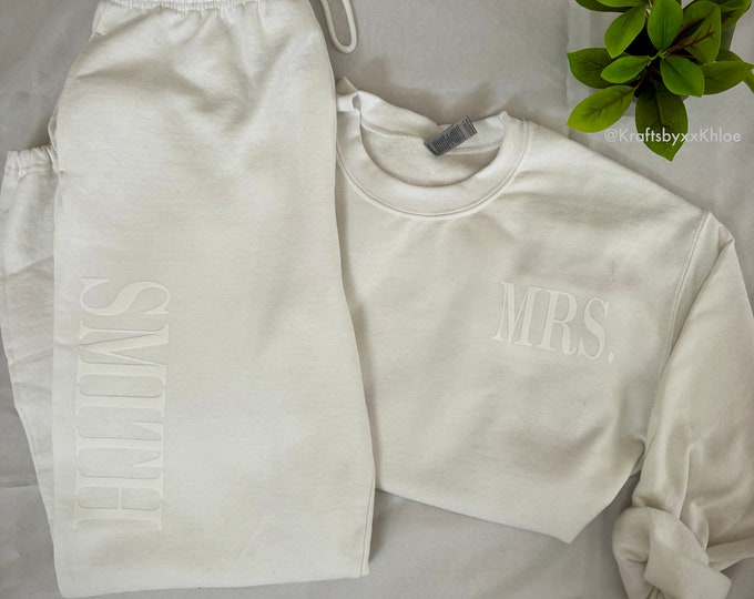 Personalized Gift Set For Bride, Mrs. Sweatshirt and Joggers, Engagement Gift, Wedding Gift, Future Mrs Sweatshirt, Bridal Shower, Honeymoon