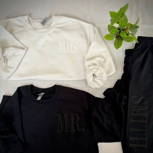 Personalized Gift Set For Groom and Bride, Groom Sweatshirt Joggers, Engagement Gift, Unique Groom Gift, Future Mr Mrs Sweatshirt, Honeymoon
