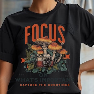 Botanical Camera T-Shirt: Cottage Core Photographer Gift