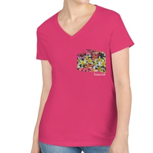 Women&#39;s V-neck Kalachuchi Plumeria Frangipani T-Shirt (S-2XL) white black blue pink