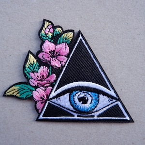 Illuminati Symbol Embroidered Iron-on Patch Retro Triangle Masonic Conspiracy Gift All Seeing Eye Hippie Badge For Jacket Back Patches