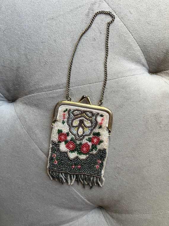 Dainty Vintage Beaded Coin Purse