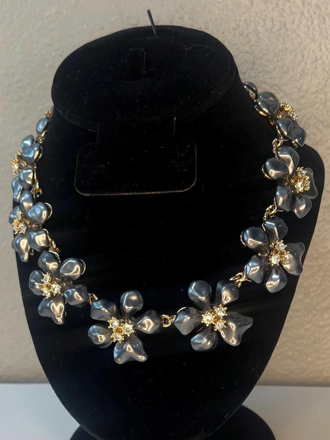 Kenneth Jay Lane Silver Pearl Flower Necklace - Etsy ☆Kenneth Jay 