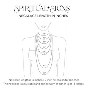 Puede incluir: Un dibujo de l&iacute;nea de una persona que lleva un collar con diferentes longitudes marcadas en pulgadas. El collar es ajustable y se puede llevar a 16 o 18 pulgadas. La longitud del collar es de 16 pulgadas + 2 pulgadas de extensi&oacute;n a 18 pulgadas.