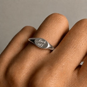 Silver oval signetring för knullande | Graverad silverring | Minimalistisk silverring | Återhämtningspresent | Uppbrottspresent | Födelsedagspresent | Skilsmässopresent