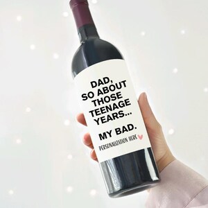 Idée cadeau fête des pères Etiquette de vin personnalisée pour papa Cadeau personnalisé Fête des pères Super papa Meilleur papa de tous les temps Cadeau d'anniversaire amusant Papa le plus cool