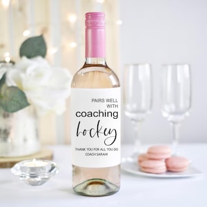 Etiqueta de vino personalizada para entrenador de hockey: Regalo de agradecimiento para entrenador deportivo.