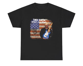 Camiseta conmemorativa de Toby Keith: homenaje a la música country "Raise 'Em High"