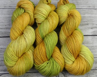 Citron - Soft Handdyed Superwash Merino Wool Yarn - 230 Yards of 4ply DK/Light Worsted Weight - Yellow & Green Yarn for Knitting / Crochet