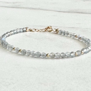 Labradorite Bracelet, labradorite jewelry for women, beaded labradorite bracelet, gold labradorite, dainty labradorite gift for her