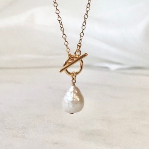 Edison Pearl Toggle Necklace | handmade necklace for women, June birthstone jewelry for her, pearl necklace bridesmaid gift for her