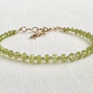 Peridot Bracelet, August birthstone bracelet for women, dainty peridot jewelry for women, genuine peridot bracelet gold, green bead bracelet