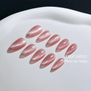Natural Pink Cat Eye Almond Handmade Press On Nails 10pc