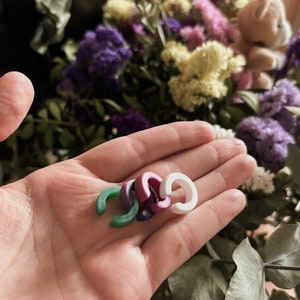Pack de 4 Ear Cuffs impresos en 3D •  pendientes de cartílago sin perforación• Pendientes aro apilables sin agujero • Manguitos de oreja
