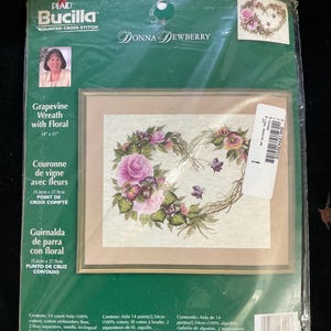 Kit Broderie Croisée Bucilla Special Edition Donna Dewberry « Bee’s Delight » (2003) – Neuf