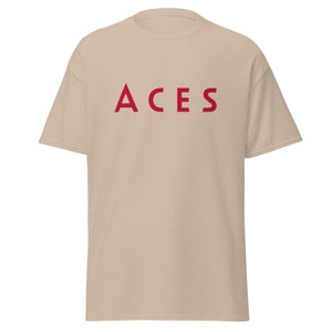 Aces Lifestyle Based Tee (Modern Type - rote Beschriftung)