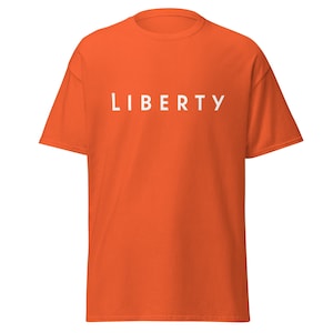 Liberty Lifestyle Based T-shirt (modern type - witte letters)