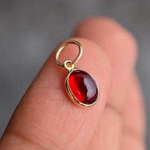 Mosambik Roter Granat Oval 18k Solid Gold Anhänger Charme, Natürliche Roter Granat Gold Edelstein Anhänger | 11x7x4 MM | Gold Anhänger für Sie