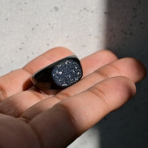 Natural Druzy Agate Ring, Black Agate Geode Druzy Ring, Hand Carved Rare Druzy Jewelry, Unisex Natural Gemstone Jewelry | Ring Size: US 8.5
