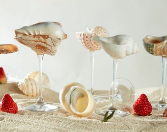 Natural Conch Shell Wine Glass,Beach Wedding Bridesmaid Gifts,Handmade Shell Martini Glasses,Goblet Cocktail Glass Cup,Martini Glasses