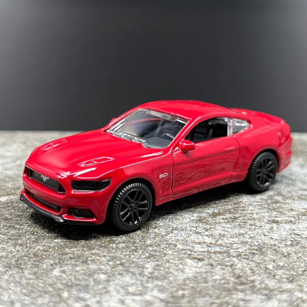 Ford Mustang GT Diecast Car Model 164 Toy Gifts Collectible Classic