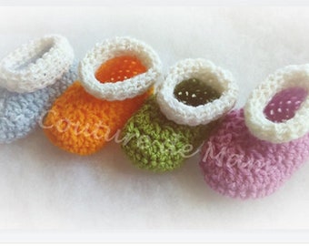 Crochet layette slippers 0-3 months Bicolor