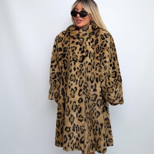 Vintage Leopardmönstrad fuskpälskappa med gepardmönster och djurtryck Plusstorlek XL Överdimensionerad 90-talsvinterkappa i statement-stil