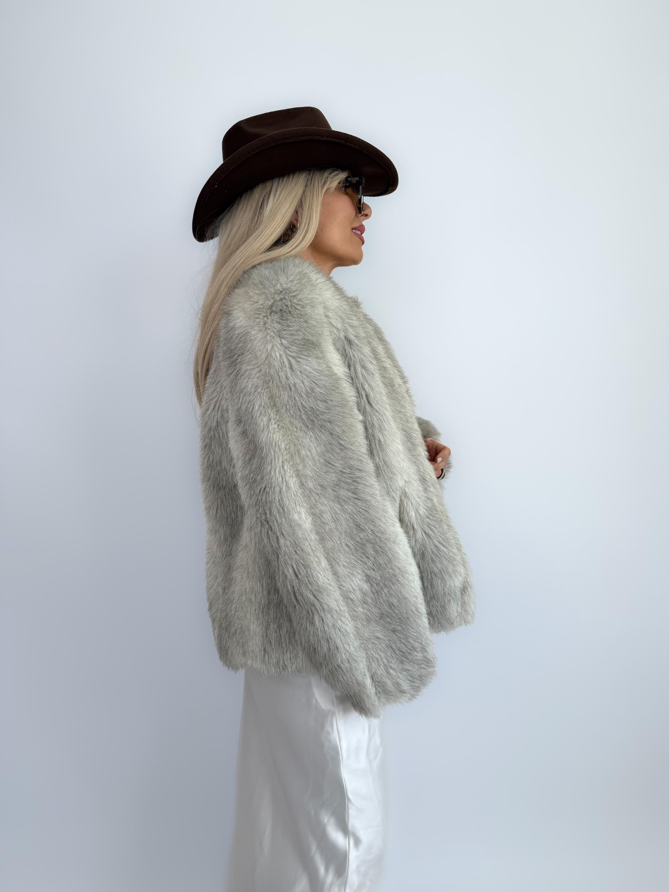 Vintage Ivory Gray Faux Fur Coat – 80s Faux Fox Winter Bridal