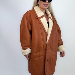 Cappotto in montone e shearling color cognac vintage, giacca invernale in pelle foderata in lana, da uomo e da donna immagine 8