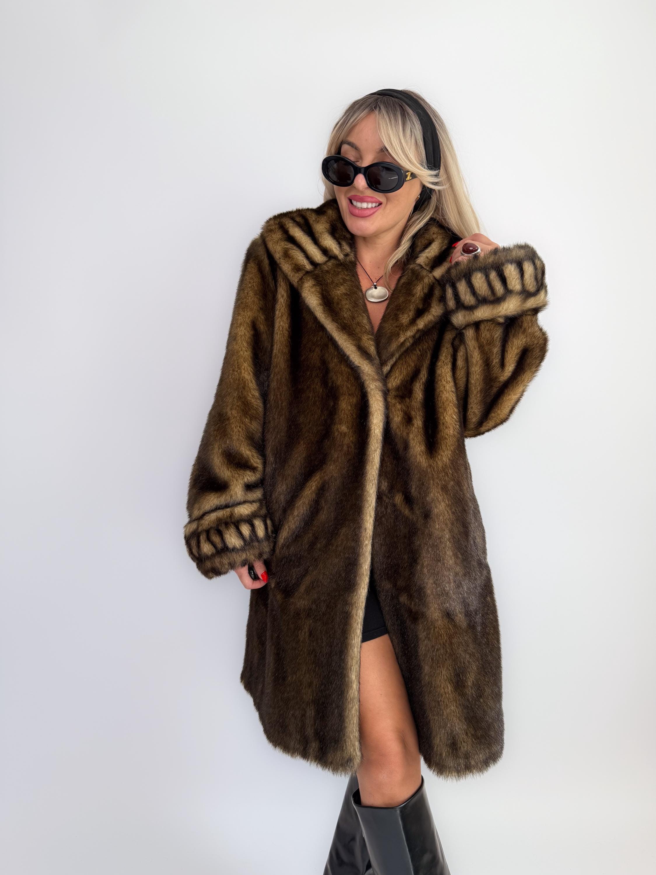 90年代風モブワイフ風フェイクファーコート：ブラウンミンク風グラム