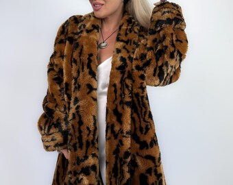 ヴィンテージフェイクファーAラインコート - ヒョウ柄モブワイフグラム